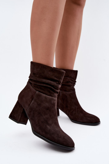 Botines de ante natural con arrugas y tacones D&A JC62-1021 chocolate 2