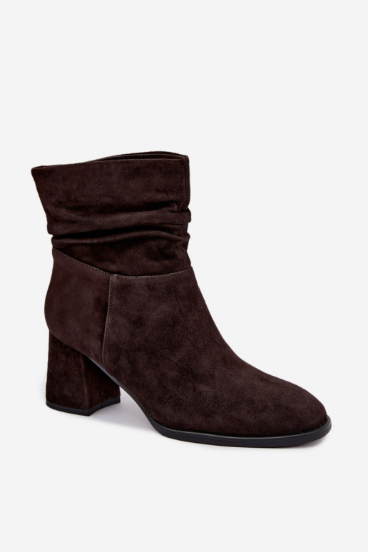 Botines de ante natural con arrugas y tacones D&A JC62-1021 chocolate