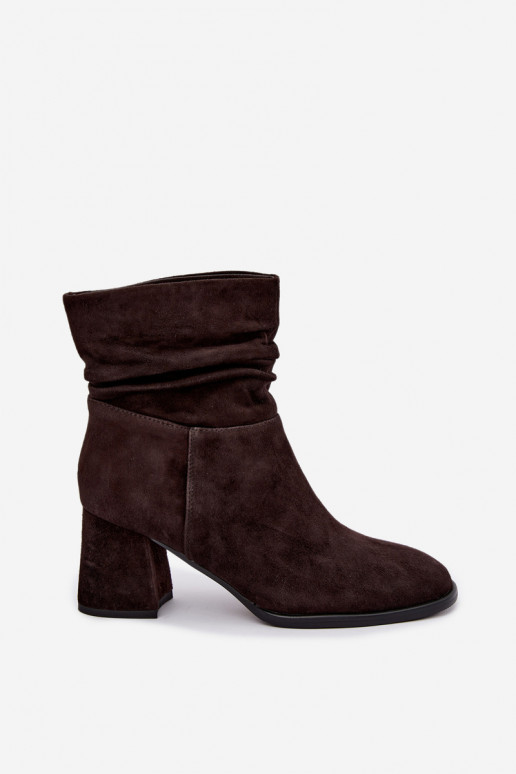 Botines de ante natural con arrugas y tacones D&A JC62-1021 chocolate