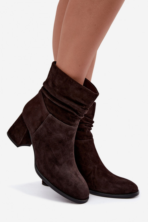 Botines de ante natural con arrugas y tacones D&A JC62-1021 chocolate
