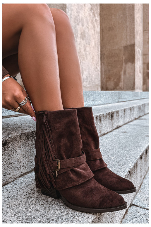Botines de estilo cowboy con flecos, cintas y hebillas chocolate Corvella