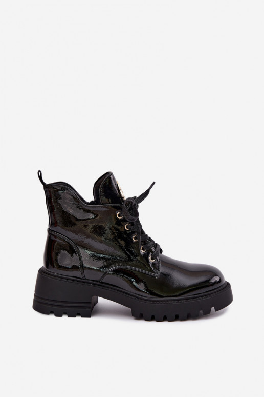 Botines cálidos con efecto charol y detalles dorados en negro Kavirae