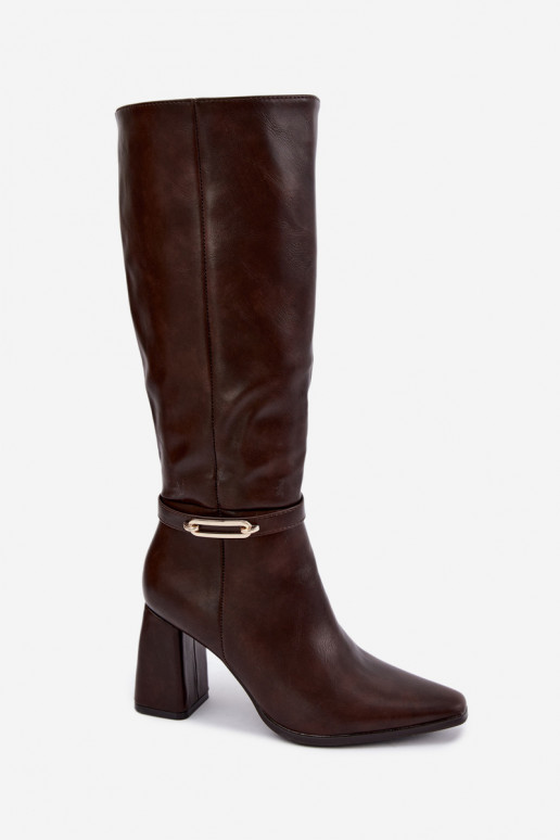 Botas altas cálidas con correas decorativas y tacón bloque en chocolate Luvessa