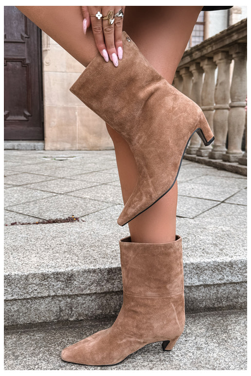 Zapatos cálidos tipo slip-on de ante sintético con tacones en arena Tai turiciejka K7791-04