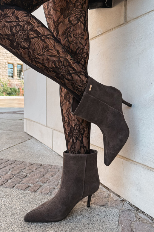 Botas de ante con tacones finos y aislamiento, tipo slip-on Big Star UU274492 marrones