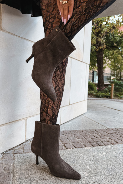 Botas de ante con tacones finos y aislamiento, tipo slip-on Big Star UU274492 marrones