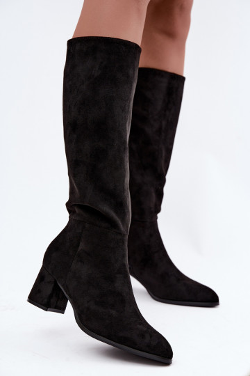 Botas de mujer aisladas hasta la rodilla con tacón en negro Raleya