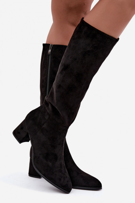 Botas de mujer aisladas hasta la rodilla con tacón en negro Raleya