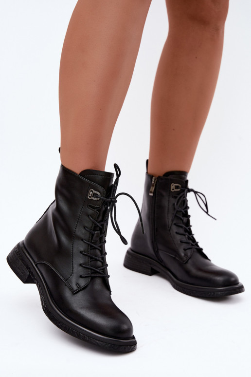 Botines de cuero aislados Tai turiciejka K7751-01 en negro