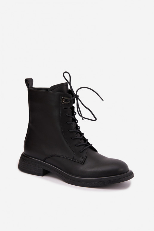 Botines de cuero aislados Tai turiciejka K7751-01 en negro