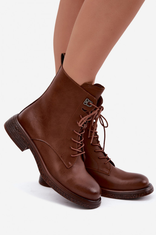 Botines de cuero aislados Tai turiciejka K7751-29 en marrón