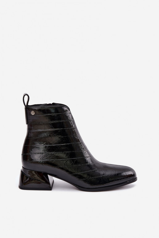 Botines de cuero aislados Klocke Tai turiciejka K7675-01 en negro