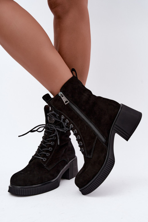 Botines de ante aislados Klocke Tai turiciejka K7675-23 en negro