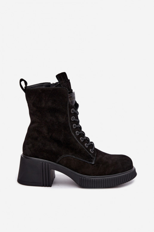 Botines de ante aislados Klocke Tai turiciejka K7675-23 en negro