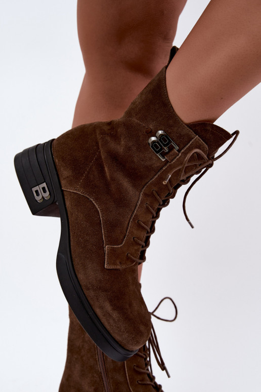 Botas de mujer de ante sintético aisladas Vinceza 67044 marrón