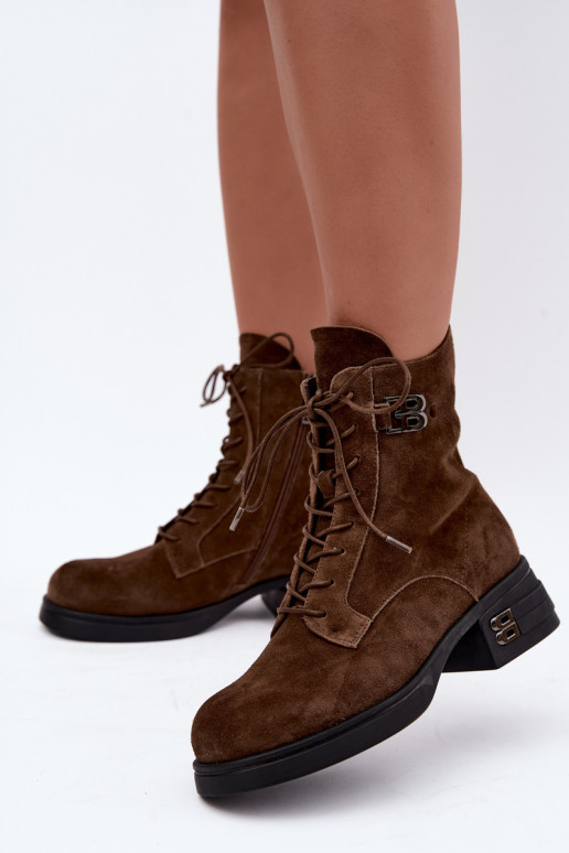 Botas de mujer de ante sintético aisladas Vinceza 67044 marrón