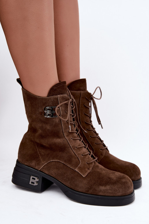 Botas de mujer de ante sintético aisladas Vinceza 67044 marrón