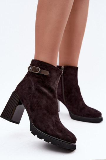 Botines aislados de ante sintético con tacón Vinceza 91172 chocolate 2
