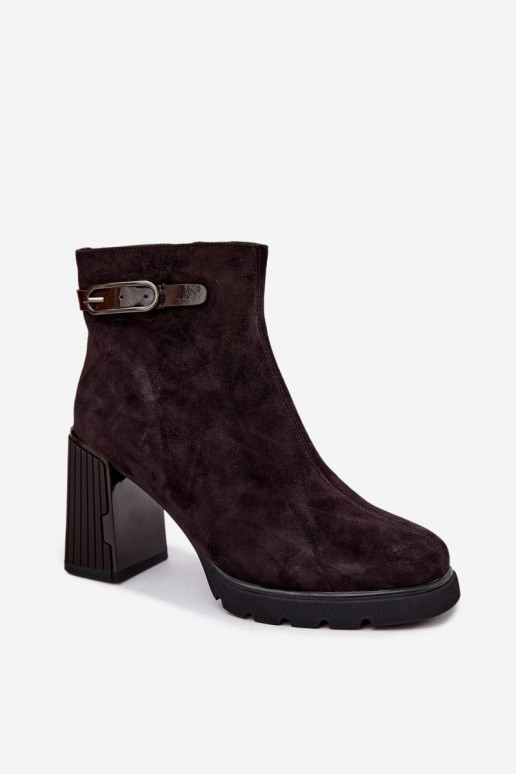 Botines aislados de ante sintético con tacón Vinceza 91172 chocolate