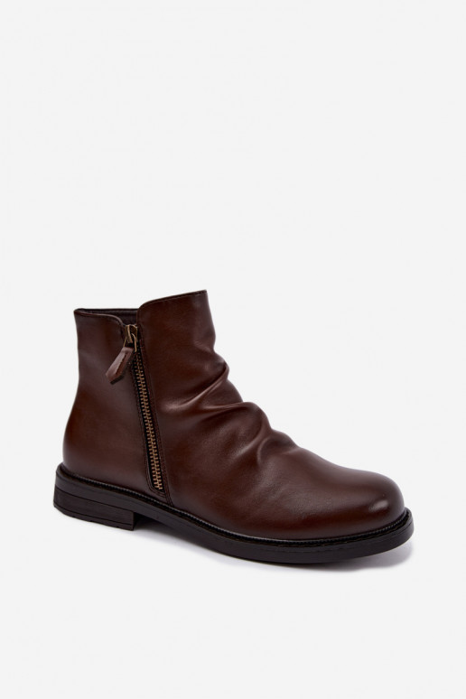 Botines aislados con volantes y tacones anchos Vinceza 58683 marrón