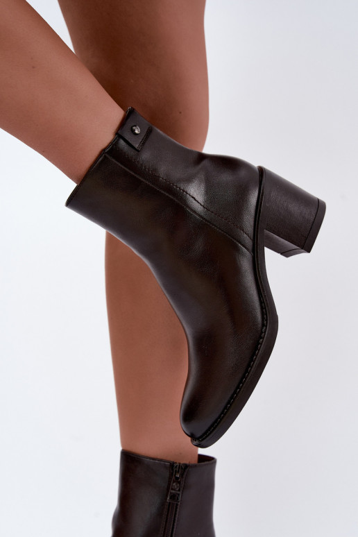 Botines aislados con tacón Vinceza 58655 chocolate