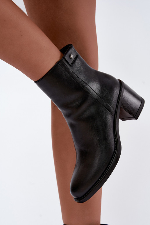 Botines aislados con tacón Vinceza 58655 negro