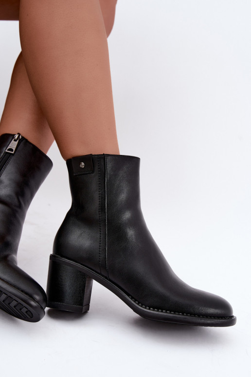 Botines aislados con tacón Vinceza 58655 negro