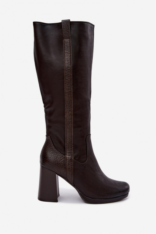 Botas largas aisladas con tacón chocolate Alessa