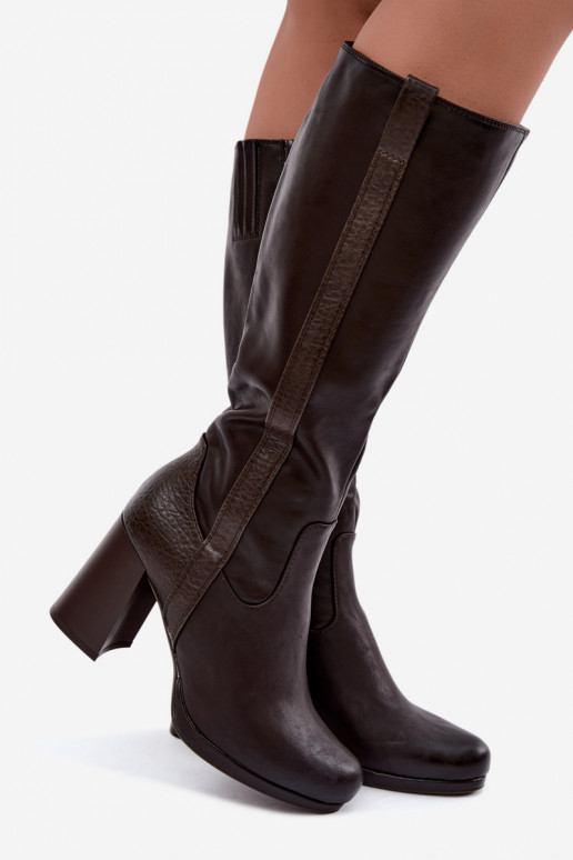 Botas largas aisladas con tacón chocolate Alessa