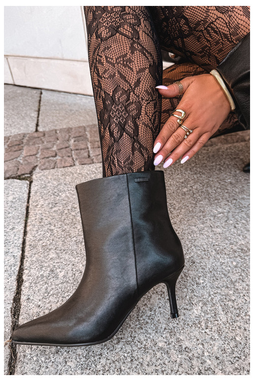 Botines con tacones finos y aislamiento, tipo slip-on Big Star UU274494 negros
