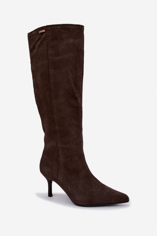 botas altas de ante sintético con tacones finos aisladas modelo de fácil colocación Big Star UU274495 color marrón oscuro