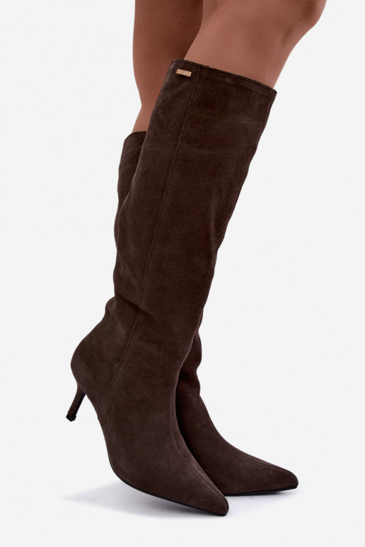 botas altas de ante sintético con tacones finos aisladas modelo de fácil colocación Big Star UU274495 color marrón oscuro