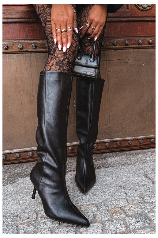 botas altas de cuero natural con tacones finos aisladas modelo de fácil colocación Big Star UU274497 color negro