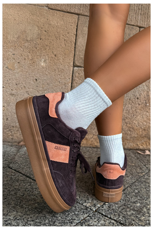 botas de estilo sneaker de ante sintético para mujeres aisladas Big Star UU274770 color chocolate