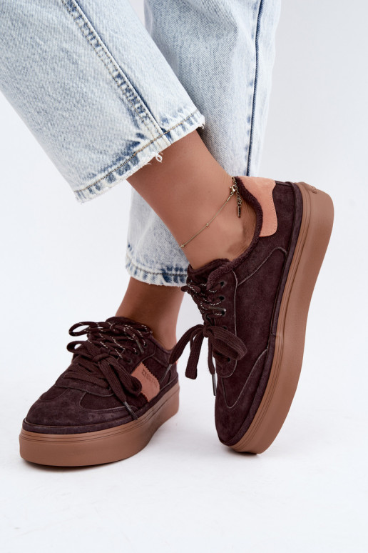 botas de estilo sneaker de ante sintético para mujeres aisladas Big Star UU274770 color chocolate