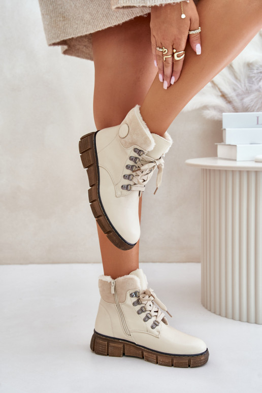 Botines aislados color arena para mujer Mevanisa
