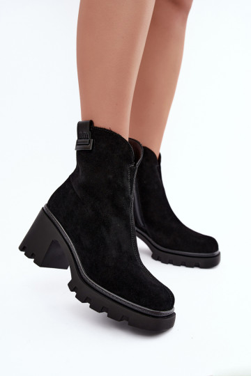Zapatos aislados de ante sintético con tacones T.Sokolski SH Z26-428 negro