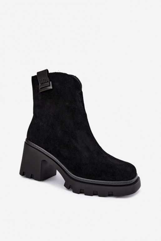 Zapatos aislados de ante sintético con tacones T.Sokolski SH Z26-428 negro