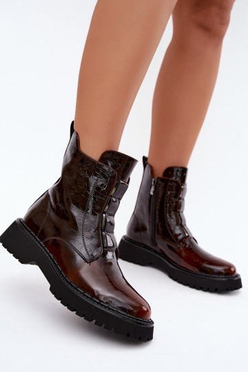 Botines aislados para mujer con efecto charol T.Sokolski Z26-501 marrón 2