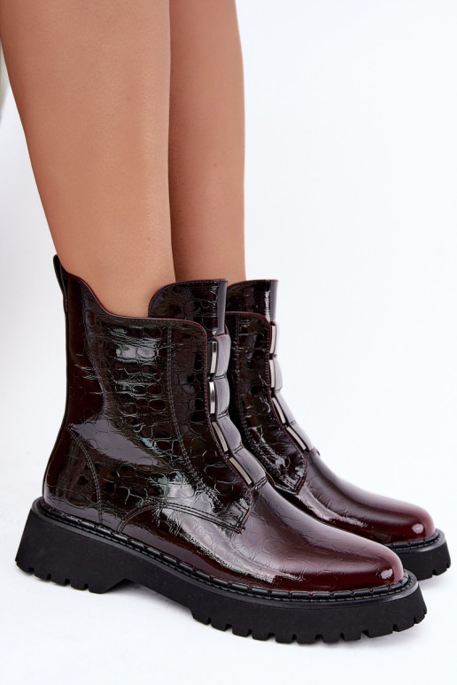 Botines aislados para mujer con efecto charol T.Sokolski Z26-501 burdeos