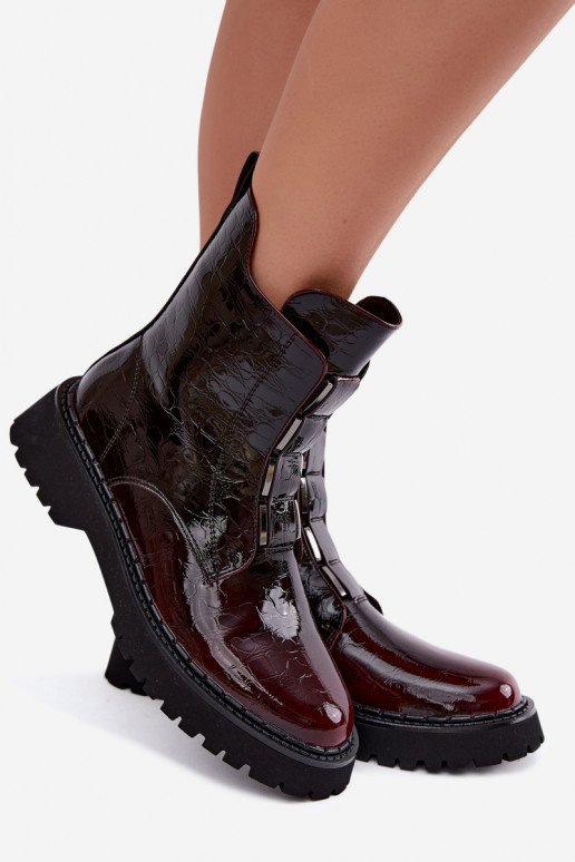 Botines aislados para mujer con efecto charol T.Sokolski Z26-501 burdeos