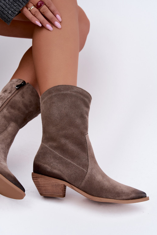 Botas aisladas de ante sintético estilo vaquero Zazoo 4311 en color arena