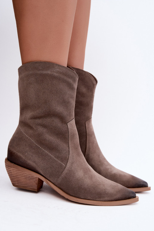 Botas aisladas de ante sintético estilo vaquero Zazoo 4311 en color arena