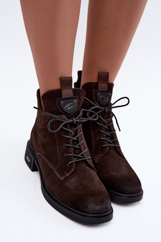 Botas aisladas de ante sintético con adornos Vinceza Czekolado