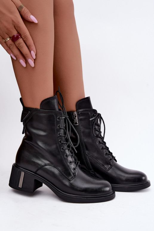 Botines aislados de cuero natural Vinceza negros
