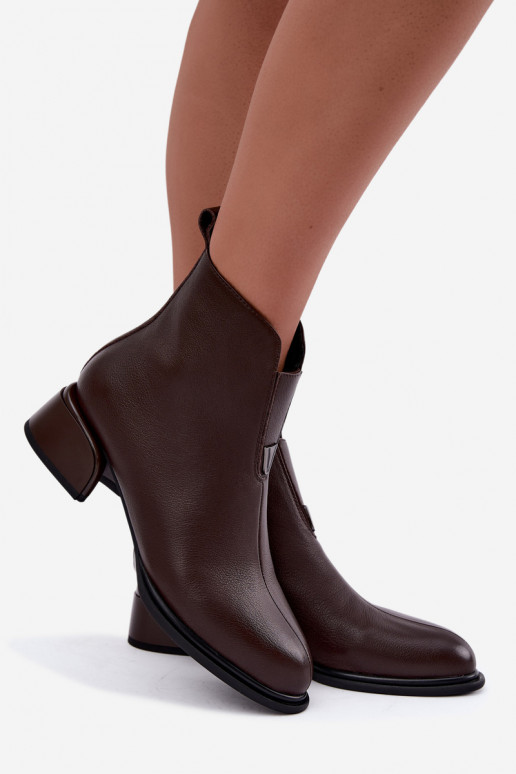 Botines aislados para mujer de cuero natural con tacones bajos Vinceza Czekolado