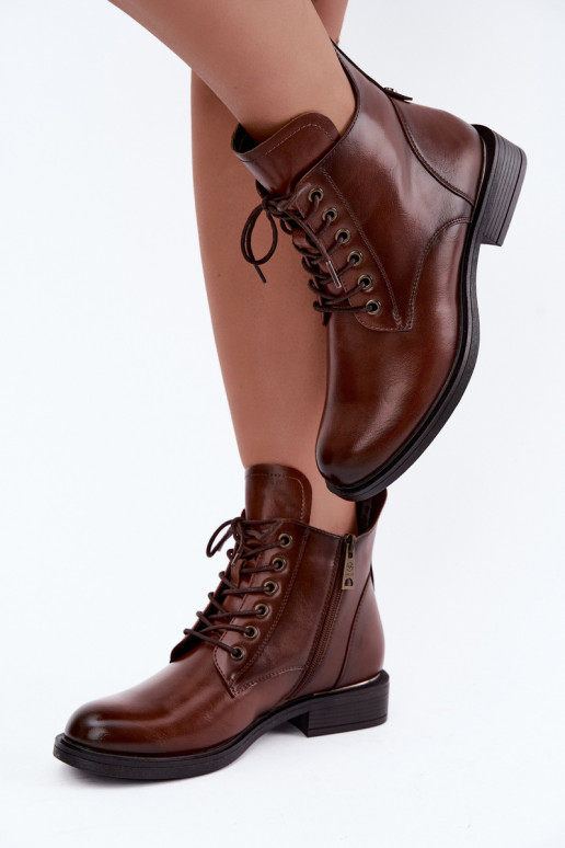 Botines aislados con tacones anchos 58677 en color marrón