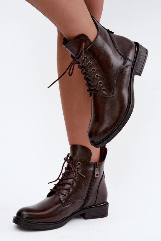 Botines aislados con tacones anchos 58677 en color chocolate