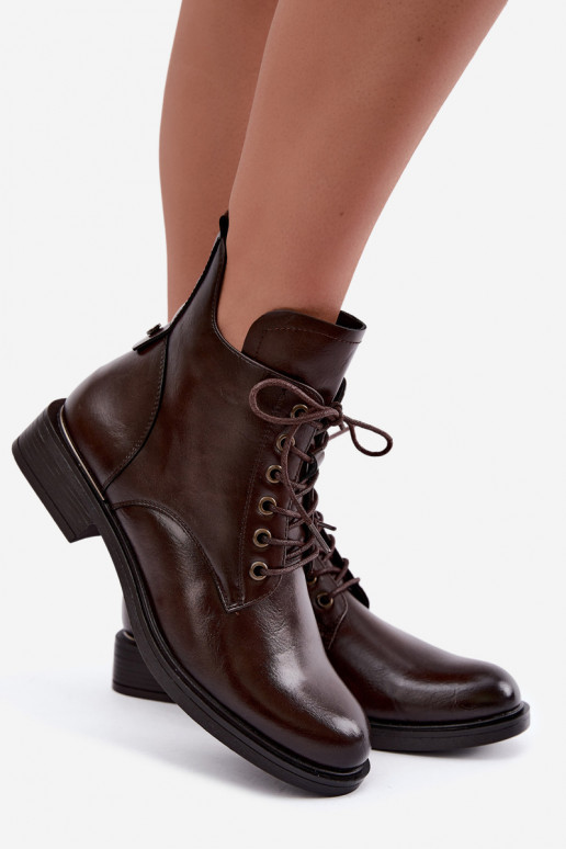 Botines aislados con tacones anchos 58677 en color chocolate