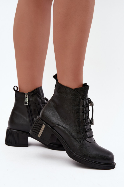 Botines aislados en cuero natural Klocke Vinceza 89161 en color negro